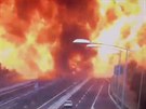 Exploze cisterny na dálnici v Boloni zpsobila ohnivé peklo
