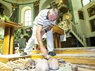 Archeologov vyzvedli ze schrnky objeven v kostele olomouckho Klternho...