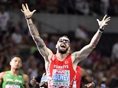 Turecký sprinter Ramil Gulijev slaví titul mistra Evropy v běhu na 200 metrů.