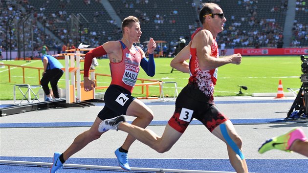 Pavel Maslk (slo 2) v rozbhu na 400 metr na ME v Berln.