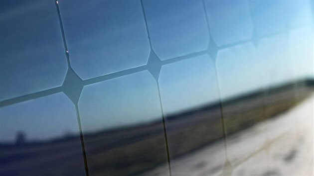 Německá automobilka Sono Motors vyvíjí elektromobil Sion se solárními články na kapotě.