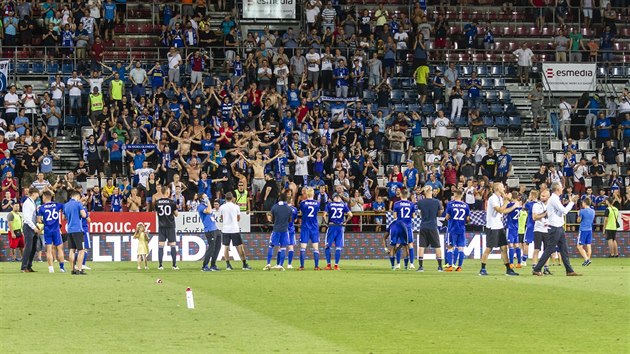 Olomout fotbalist dkuj fanoukm za podporu v pohrovm utkn proti Kajratu Almaty.