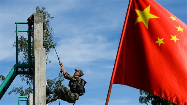 Čínský voják na Mezinárodních armádních hrách v Rusku (1. srpna 2018)