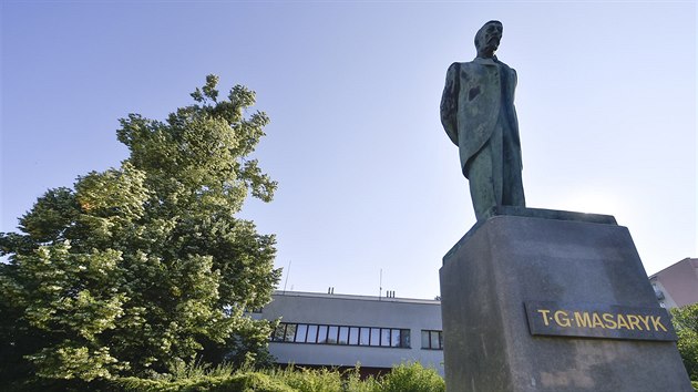 Masarykovu sochu pro Humpolec vytvořil v roce 1937 Vincenc Makovský. Dílo stojí na Tyršově náměstí.