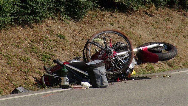 Cyklista zejm nedal v obci Psry pednost motorki, ten ho srazil. (3.8.2018)