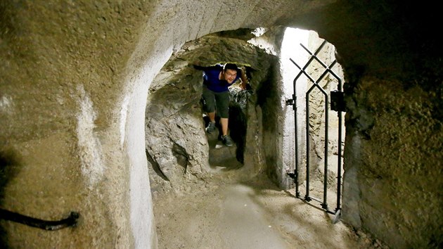 Chodby znojemskho podzem jsou dlouh a 27 kilometr. Uchovvay se tu potraviny, ale i muili vzni.
