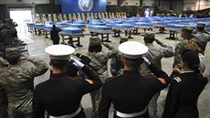 V Jiní Koreji se uskutenila ceremonie k navrácení ostatk padlých amerických...