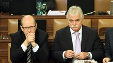 Poslanci SSD Bohuslav Sobotka, Milan Urban a Miroslav Svoboda bhem jednání...