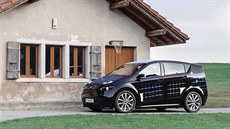 Nmecká automobilka Sono Motors vyvíjí elektromobil Sion se solárními lánky na...