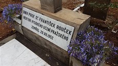 Etiopský hrob českého právního experta Františka Roučka po rekonstrukci.