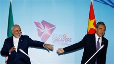 Trump�v nátlak sbli�uje Severní Koreu s Íránem