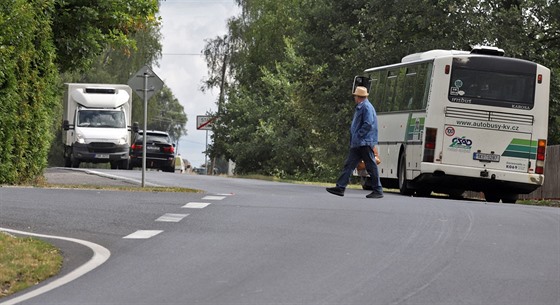 Obyvatele Starého Rybníku trápí nebezpená a nepehledná silnice, která obec...