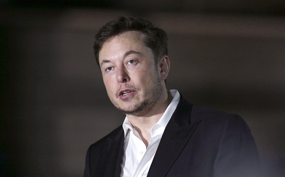 Americký podnikatel a vynálezce Elon Musk pi tiskové konferenci v Chicagu (14....