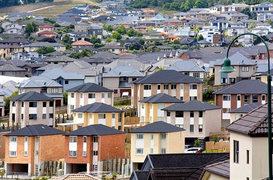 Domy v novozélandském Aucklandu (ilustraní snímek)