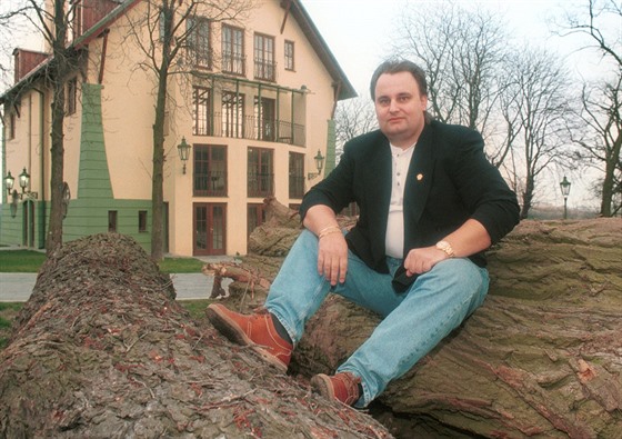Podnikatel Rudolf Hošna byl v 90. letech v Brně pojmem. Stejně jako jeho vila.