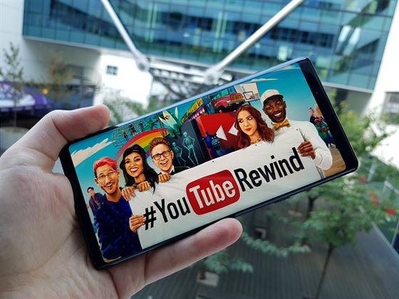 YouTube radí, které mobily jsou na sledování videí nejlepí