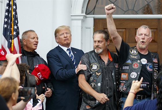 Trump se setkal se svými podporovateli z Bikers for Trump.