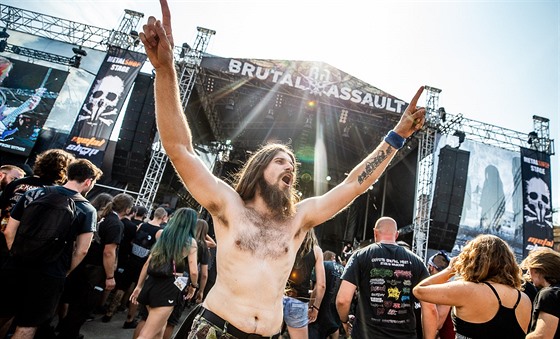 Záběr z festivalu Brutal Assault 2018