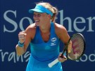 Nizozemská tenistka Kiki Bertensová slaví výhru nad Petrou Kvitovou v...