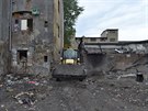 Likvidace skládky v Pedlicích, zbývá jet 300 tun odpadu, který se tu léta...