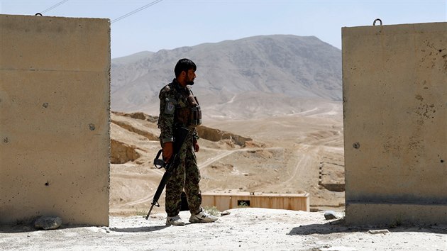 V afghánském městě Ghazní zuří boje mezi Tálibánem a vládními jednotkami (12. srpna 2018)