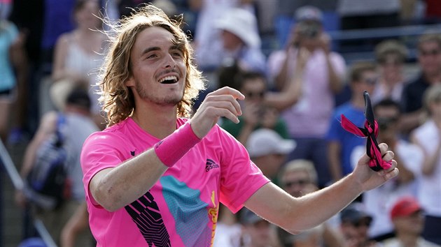 ek Stefanos Tsitsipas si vychutnv vtzstv v semifinle turnaje v Torontu.