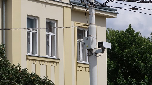 Jedna z kiovatek, kde ppadn prjezd na ervenou hld kamerov systm, je v Jihlav u autobusovho ndra.