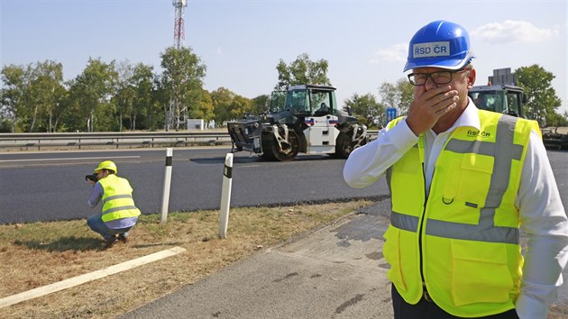 Ministr dopravy Dan ok na stavb dlnice D1 exit 15.