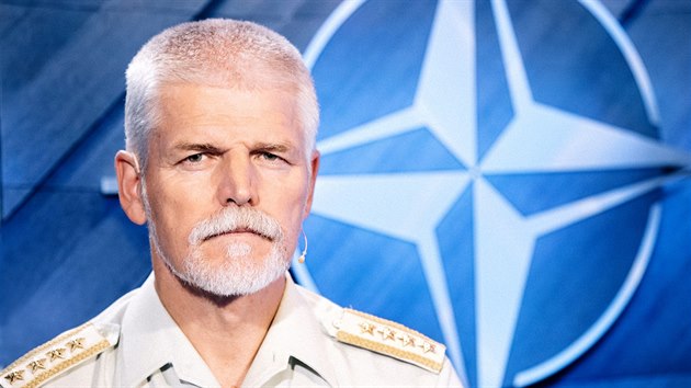 Arm�dn� gener�l Petr Pavel v diskusn�m po�adu iDNES.cz Rozst�el.