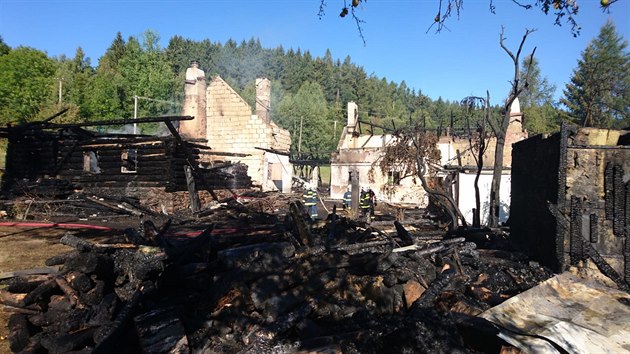 Hasiči zasahovali v ranních hodinách u požáru Králováckého dvorce U Babků na Prachaticku.