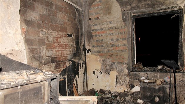 Mnoh� pokusy o v�robu drogy kon�� po��rem bytu.