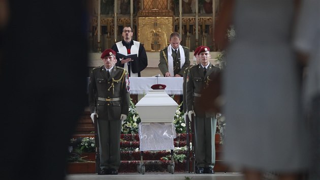 Pohřeb vojáka Patrika Štěpánka, který se společně s dalšími dvěma českými vojáky stal obětí sebevražedného atentátníka v Afghánistánu. (17. srpna 2018)