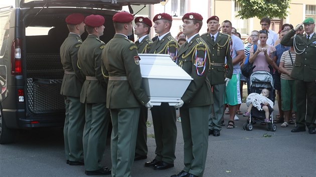 Pohřeb vojáka Patrika Štěpánka, který se společně s dalšími dvěma českými vojáky stal obětí sebevražedného atentátníka v Afghánistánu. (17. srpna 2018)
