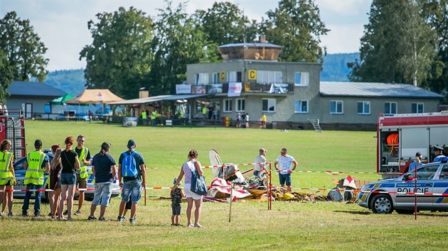 Na leteckm dni ve Strunkovicch nad Blanic na Prachaticku se 11. srpna 2018 ztil historick letoun.