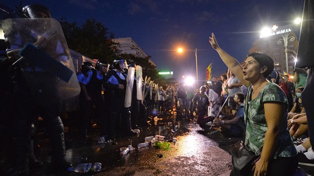 Páteční demonstrace v rumunské Bukurešti si vyžádala přes 450 zraněných (10. srpna 2018).