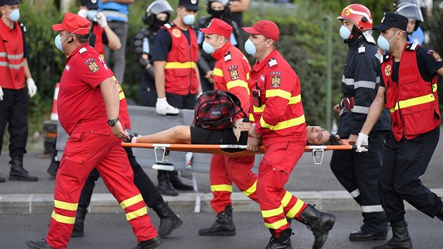 Pten demonstrace v rumunsk Bukureti si vydala pes 450 zrannch (10. srpna 2018).