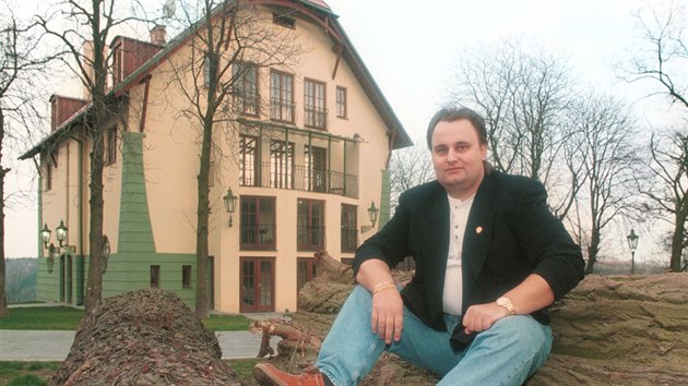 Podnikatel Rudolf Hošna byl v 90. letech v Brně pojmem. Stejně jako jeho vila.