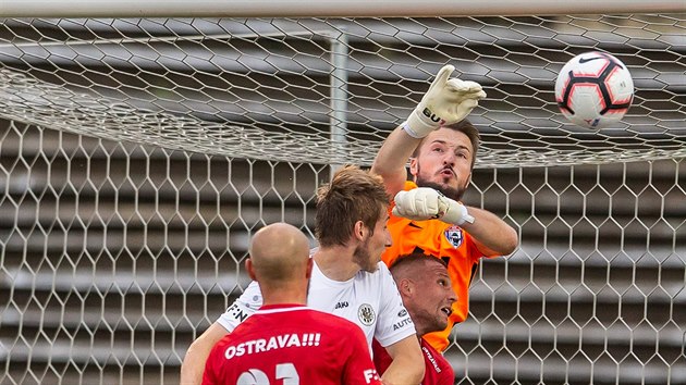 Momentka z utkn Hradec Krlov - Vtkovice.