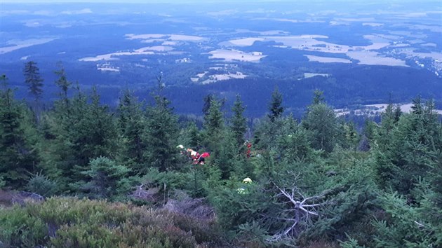 Nehoda paraglidu nad Janskmi Lznmi v Krkonoch (13.8.2018).