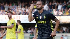 Leonardo Bonucci z Juventusu se raduje z pesného zásahu do sít Chieva.