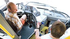 Autobus ve stanici Fügnerova