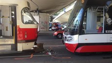 V praské Plzeské ulici se srazily dv tramvaje. Doprava je v míst zcela...