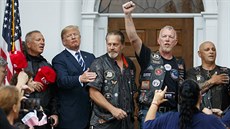 Trump se setkal se svými podporovateli z Bikers for Trump.