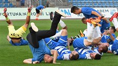 Fotbalisté Ústí nad Labem slaví vítězství.