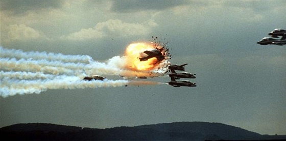 Tragédie na letecké pehlídce 28. srpna 1988 v nmeckém Ramsteinu