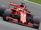 Nmecký jezdec Sebastian Vettel z Ferrari pi Velké cen Belgie.