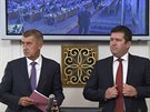 Premiér Andrej Babi a ministr zahranií Jan Hamáek vystoupili 27. srpna na...