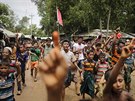 Tisíce muslimských Rohing si pipomnly výroí jednoho roku od útok, které je...