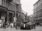 Vojensk� technika se p�i okupaci v srpnu 1968 objevila i p��mo ve st�edu...