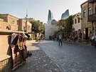 Kontrast starobyl�ho a modern�ho v �zerbajd��nsk� metropoli Baku
